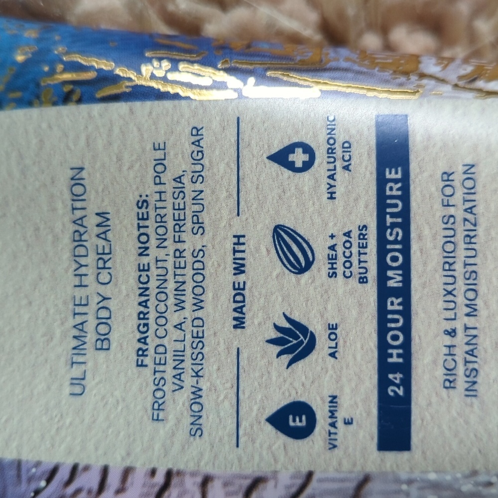 🐊Bath & Body Works Frosted Coconut Snowball Body Cream - Picture 2 of 2